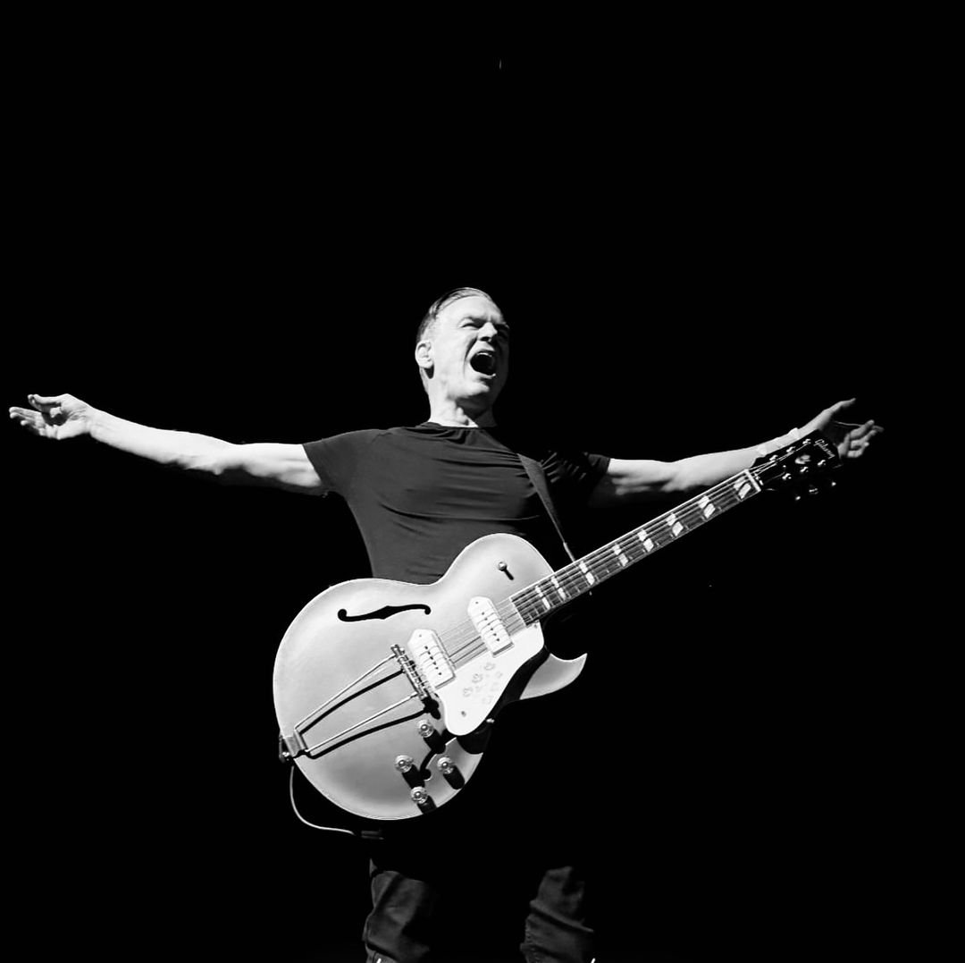 Bryan Adams revive en Coruña el eterno verano del 69