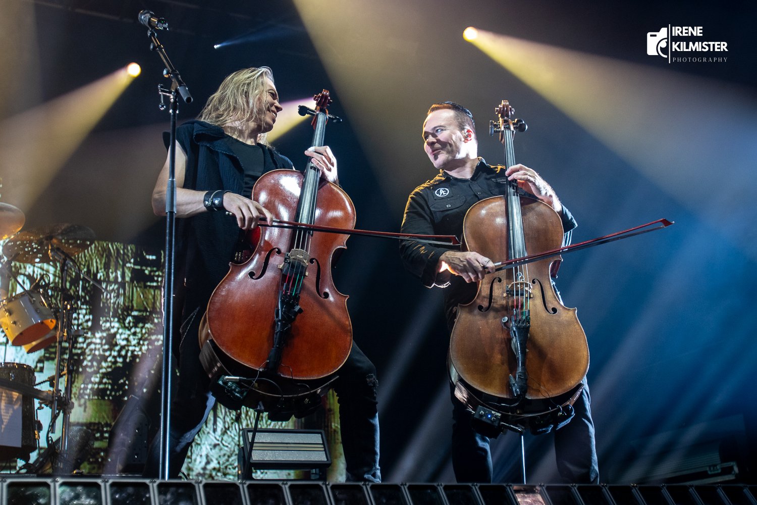 Apocalyptica recrea en BarCHELOna el legendario set de Metallica