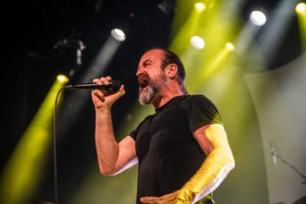 Arena teje sinfonías de 30 aniversario en un Razzmatazz 2 vibrante, pese a las sombras… arena1