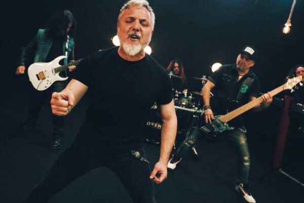 Adventus estrena «De mi corazón y otras miserias», el sensacional primer adelanto de su cuarto álbum