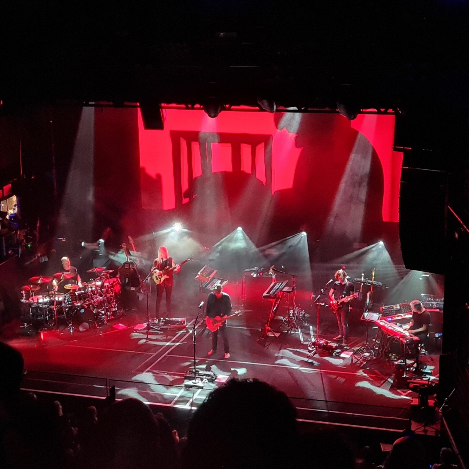 Un Steven Wilson sideral nos somete a un almanizaje de más de dos horas en Barcelona