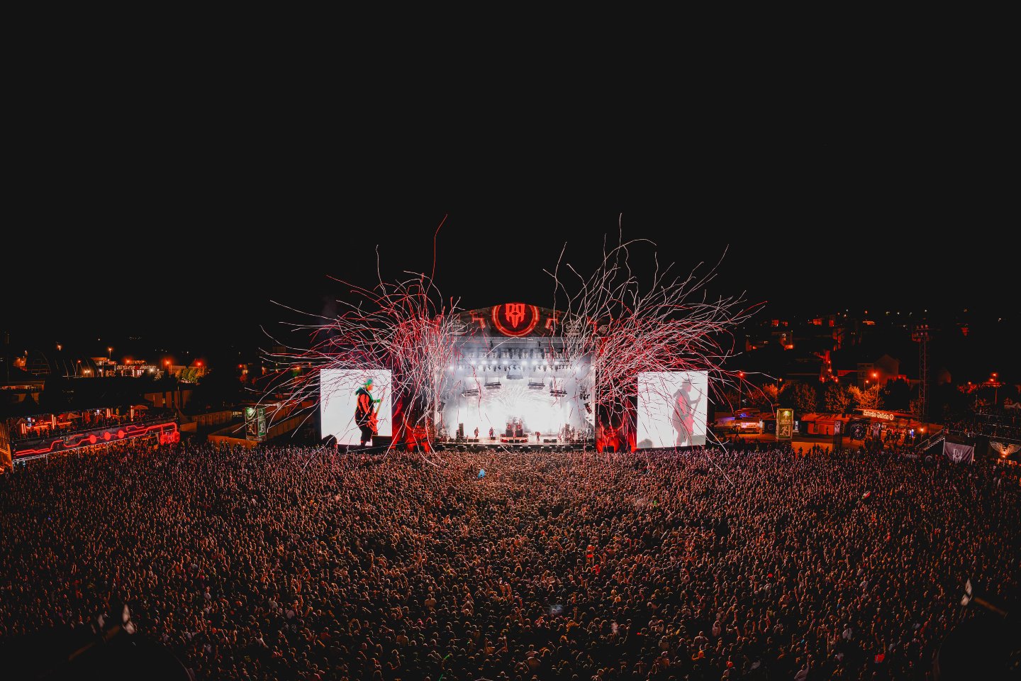 Resurrection Fest Día 2: crónica de la Kornsternación a la Kornfirmación en Viveiro