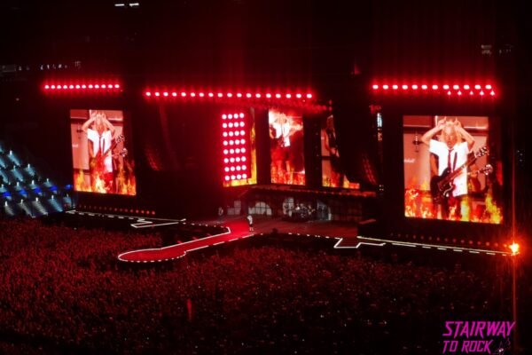 Cañonazos y rock eterno: crónica del regreso de AC/DC a Madrid