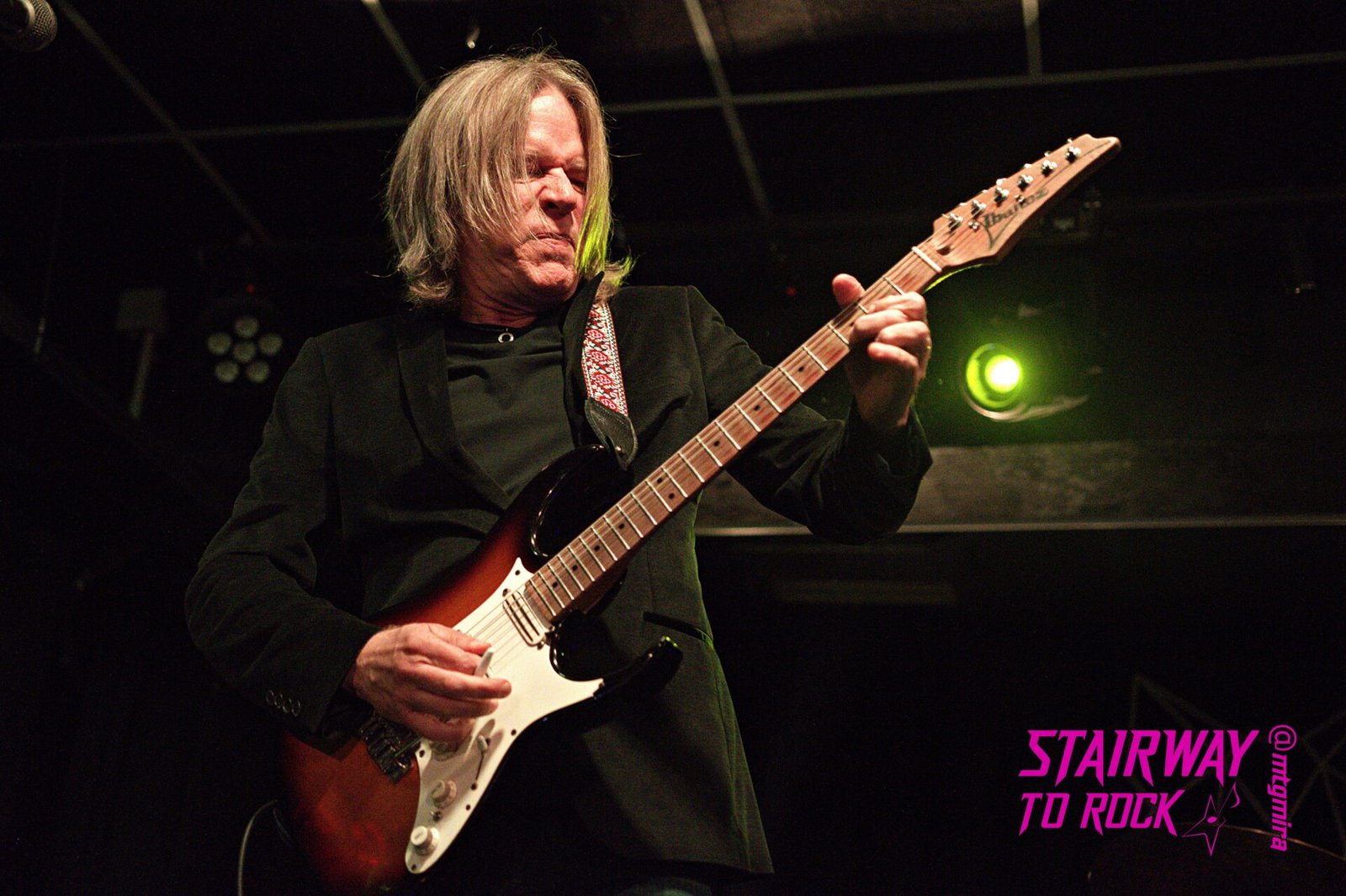 Andy Timmons demuestra su leyenda en una Wolf entregada