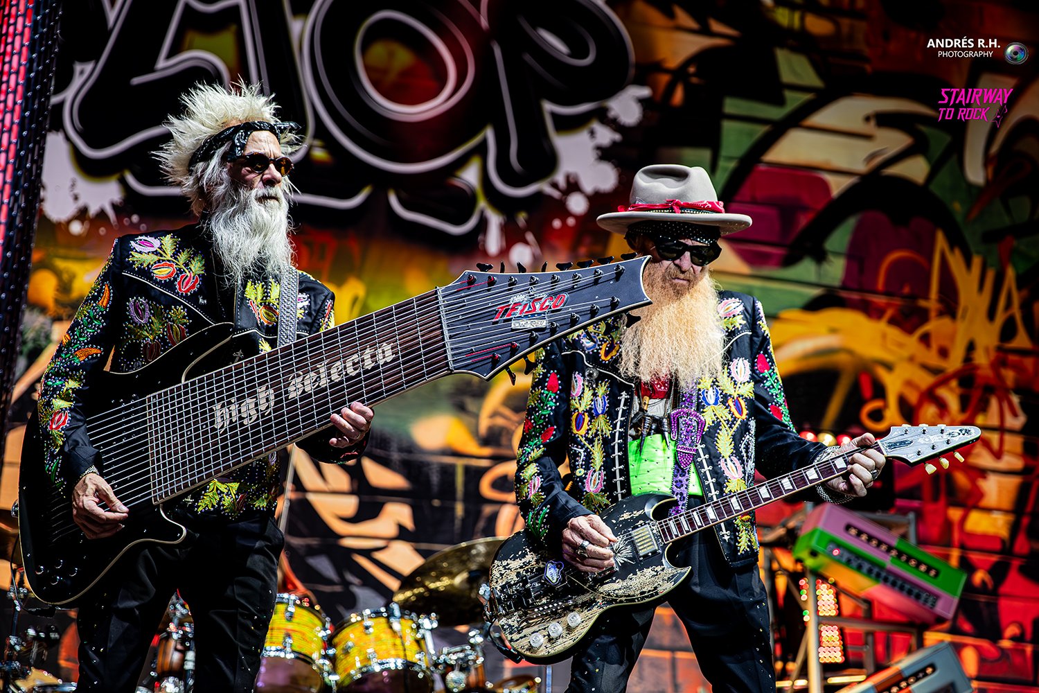ZZ Top supera a la Roja en un Poble Espanyol (casi) lleno